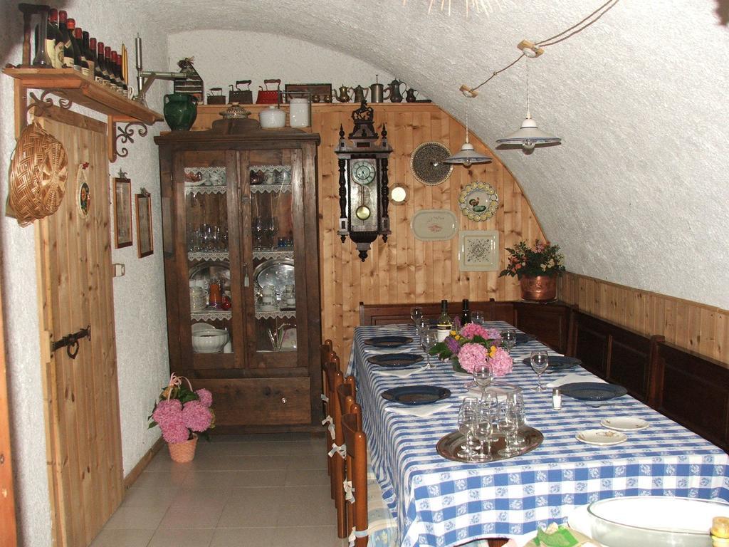 Antica Casa Ortensia Riva del Garda Rom bilde