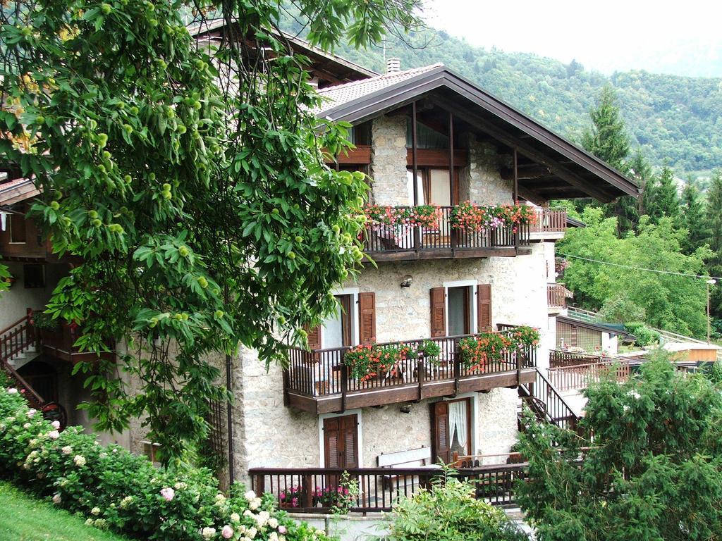 Antica Casa Ortensia Riva del Garda Rom bilde
