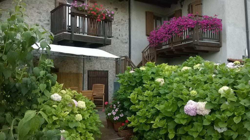 Antica Casa Ortensia Riva del Garda Rom bilde