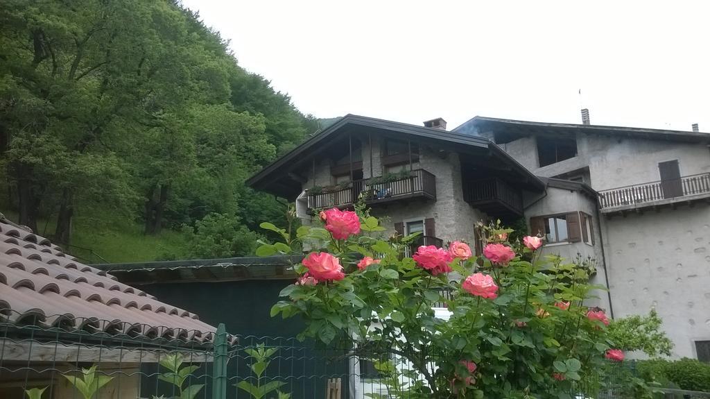 Antica Casa Ortensia Riva del Garda Rom bilde