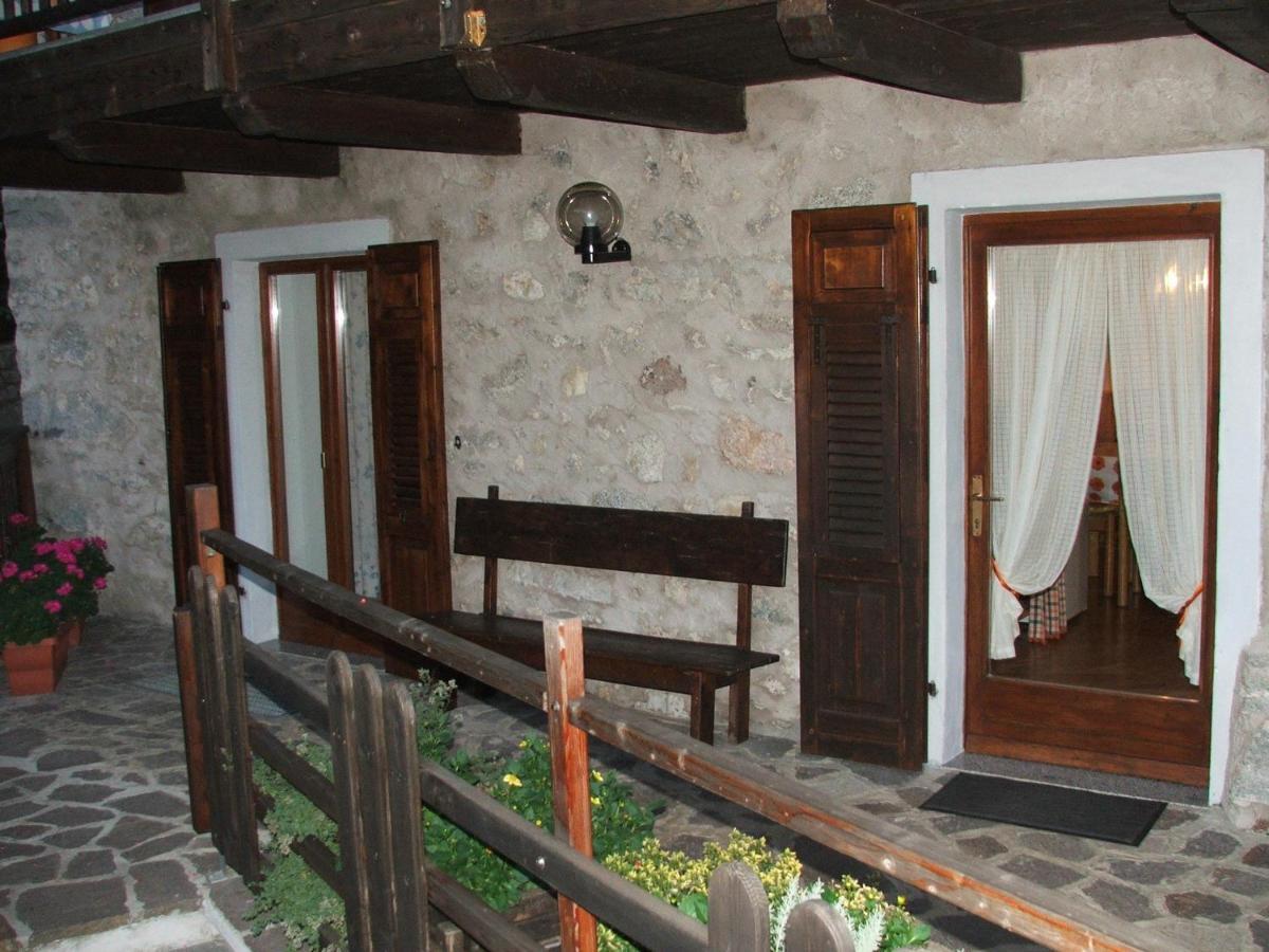 Antica Casa Ortensia Riva del Garda Rom bilde
